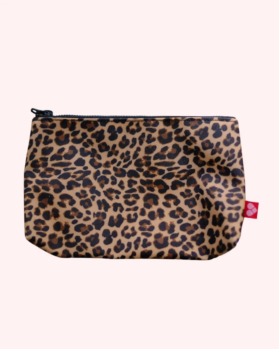 the-female-company-zip-bag-wetbag-f-r-period-pantys image 1