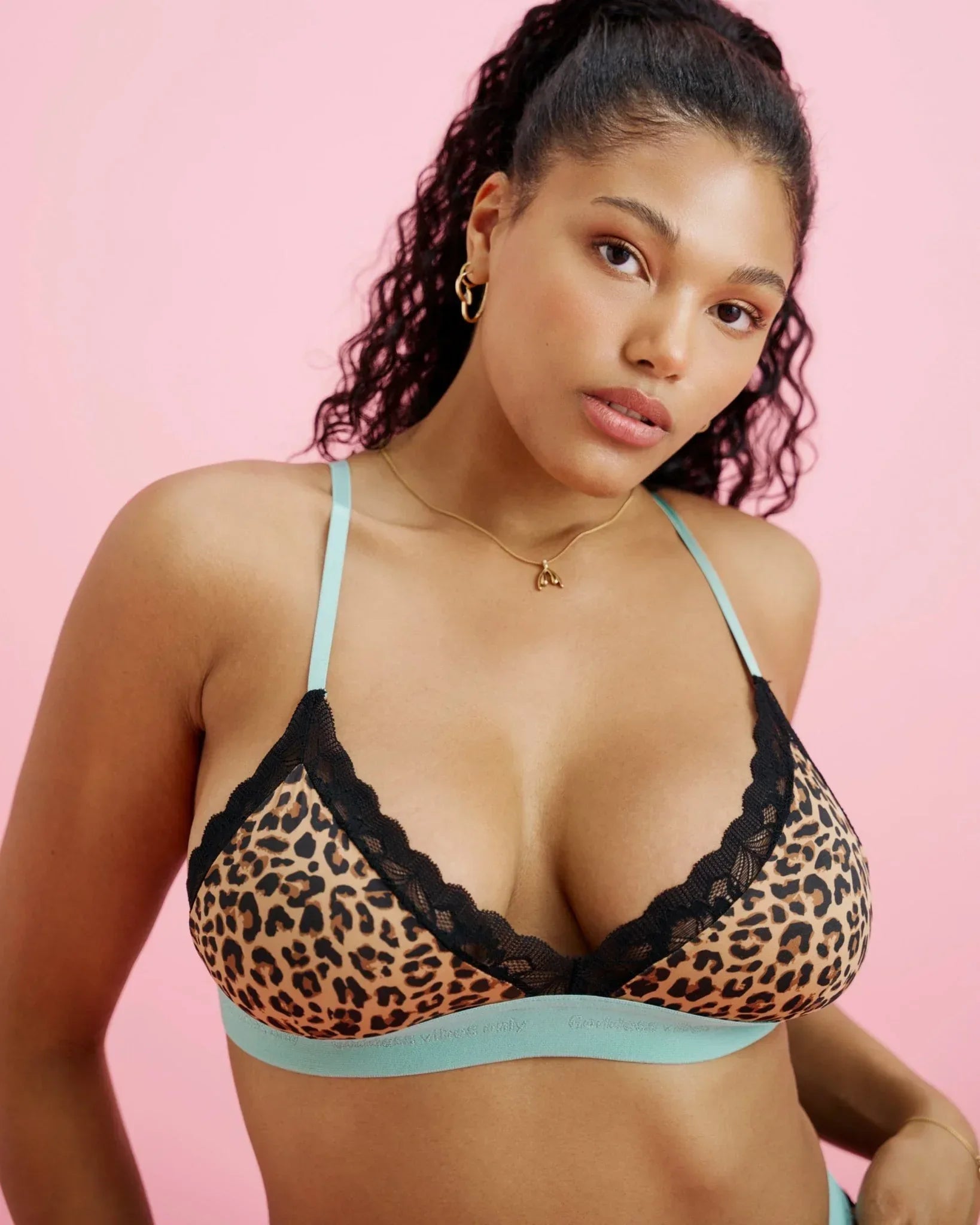 the-female-company-bralette-lace-leo-ultrasoft image 3