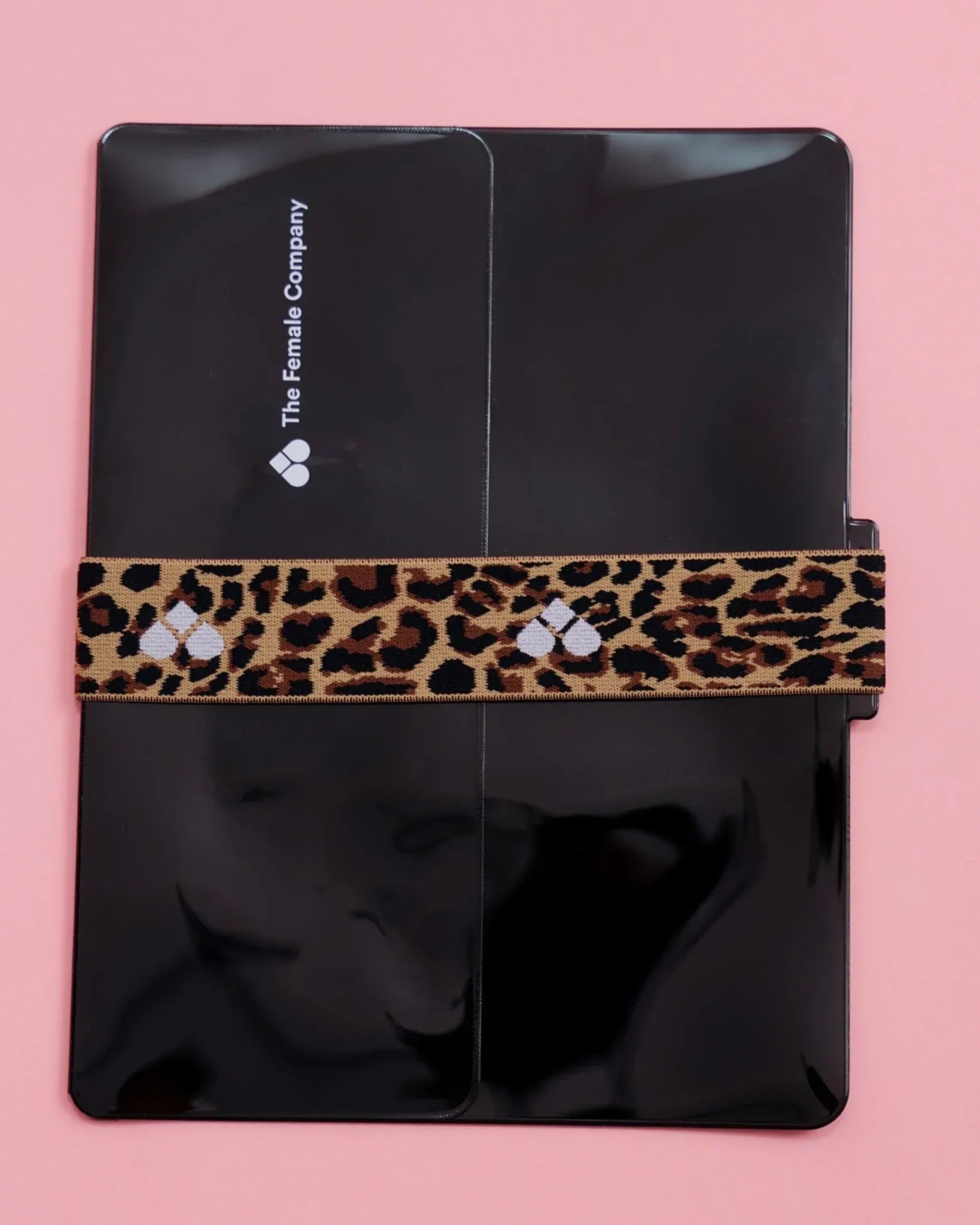the-female-company-wetbag-black-leo-period-panty-tasche image 1