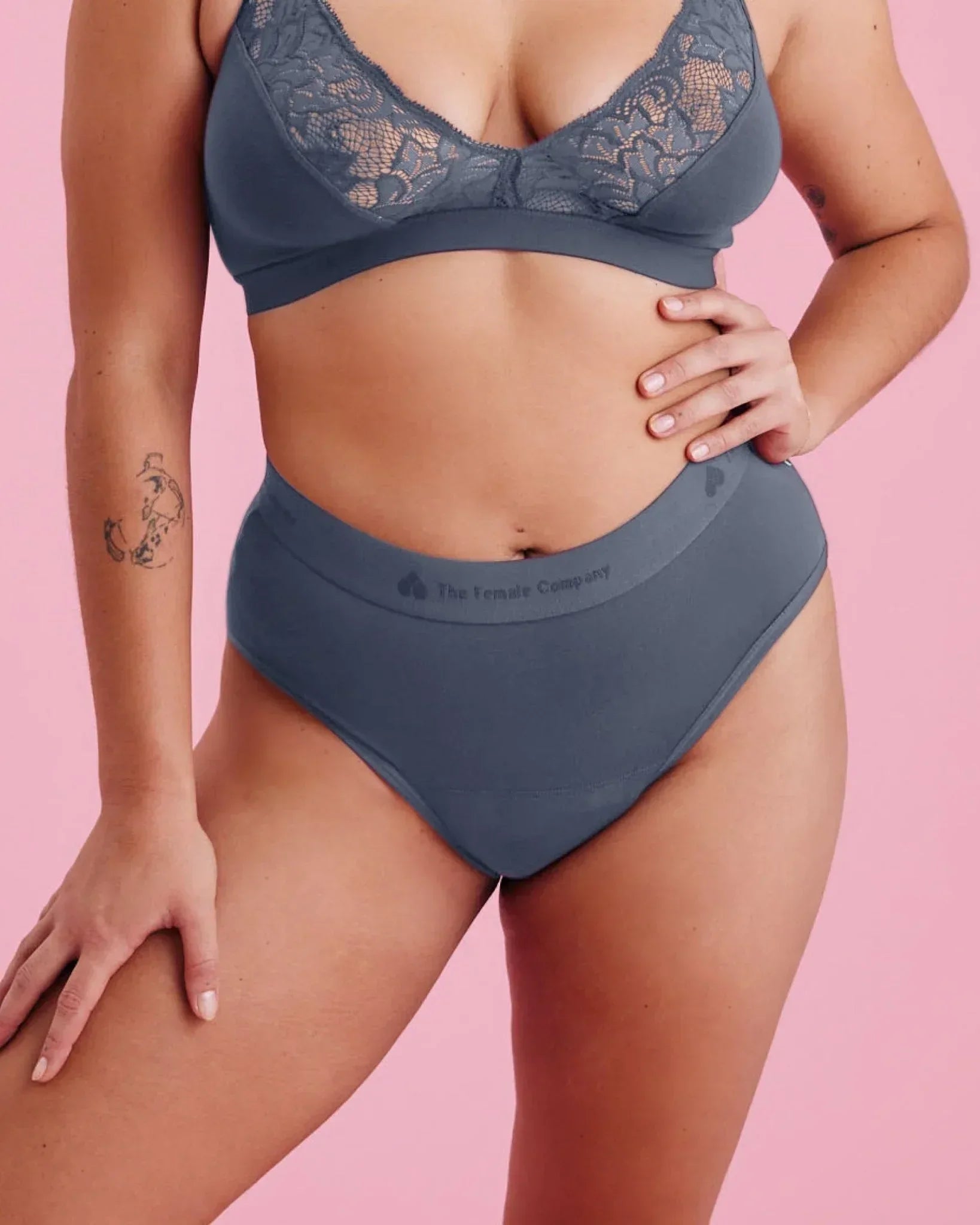 the-female-company-organic-cotton-period-high-waist-ultra-strong image 5