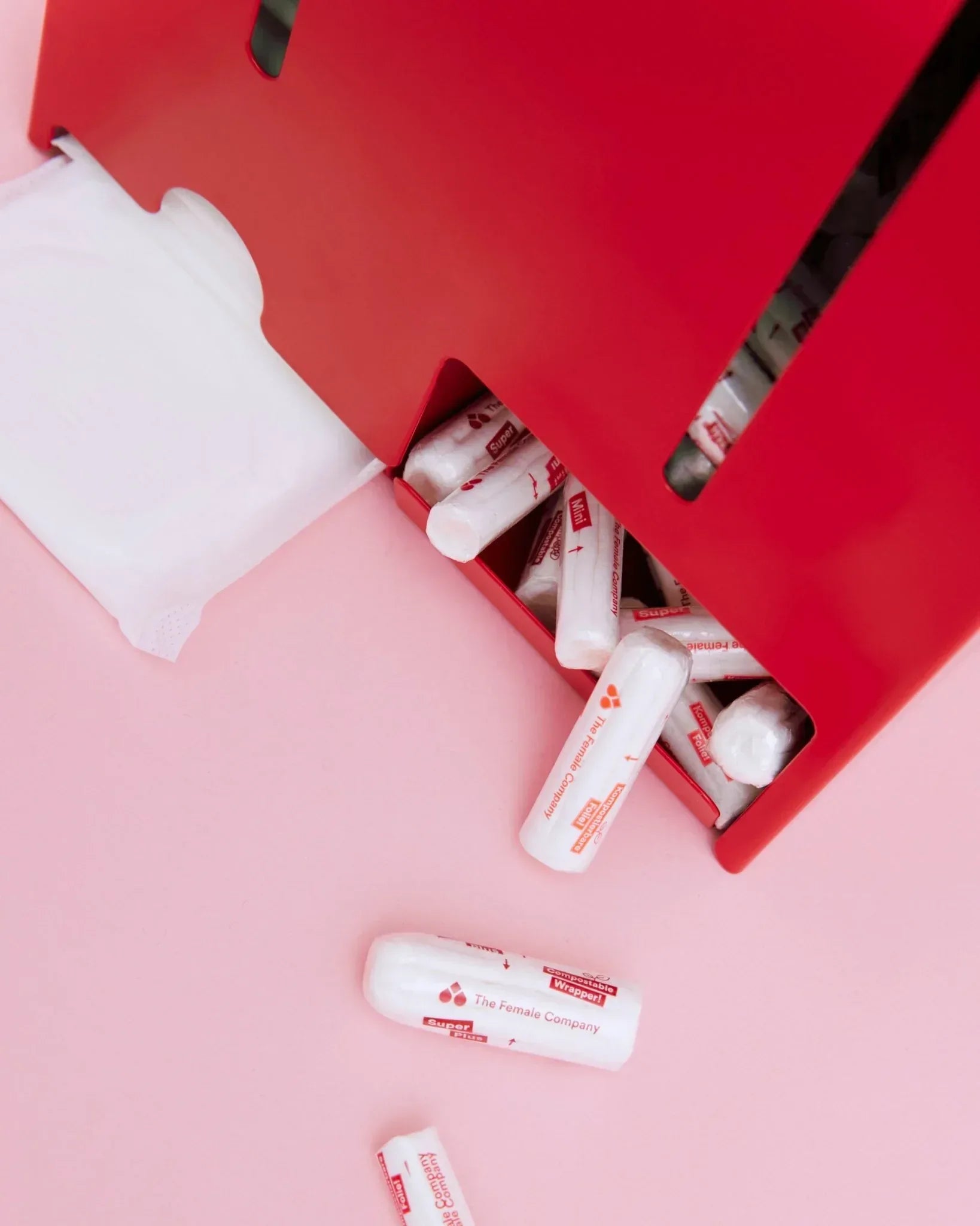 the-female-company-tampon-bindenspender-edelstahl image 4