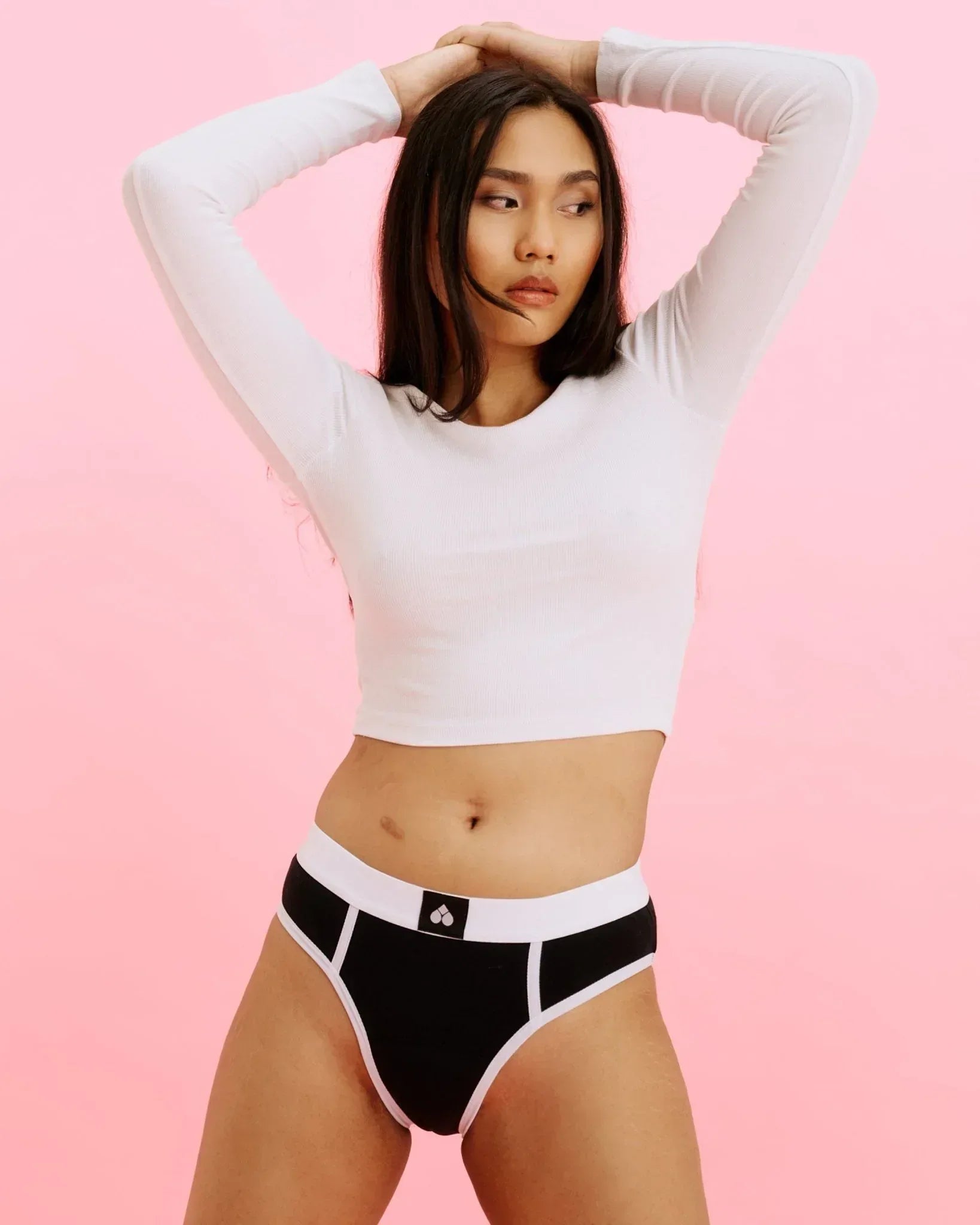 the-female-company-ultra-strong-slip-black-white-periodenslip image 5