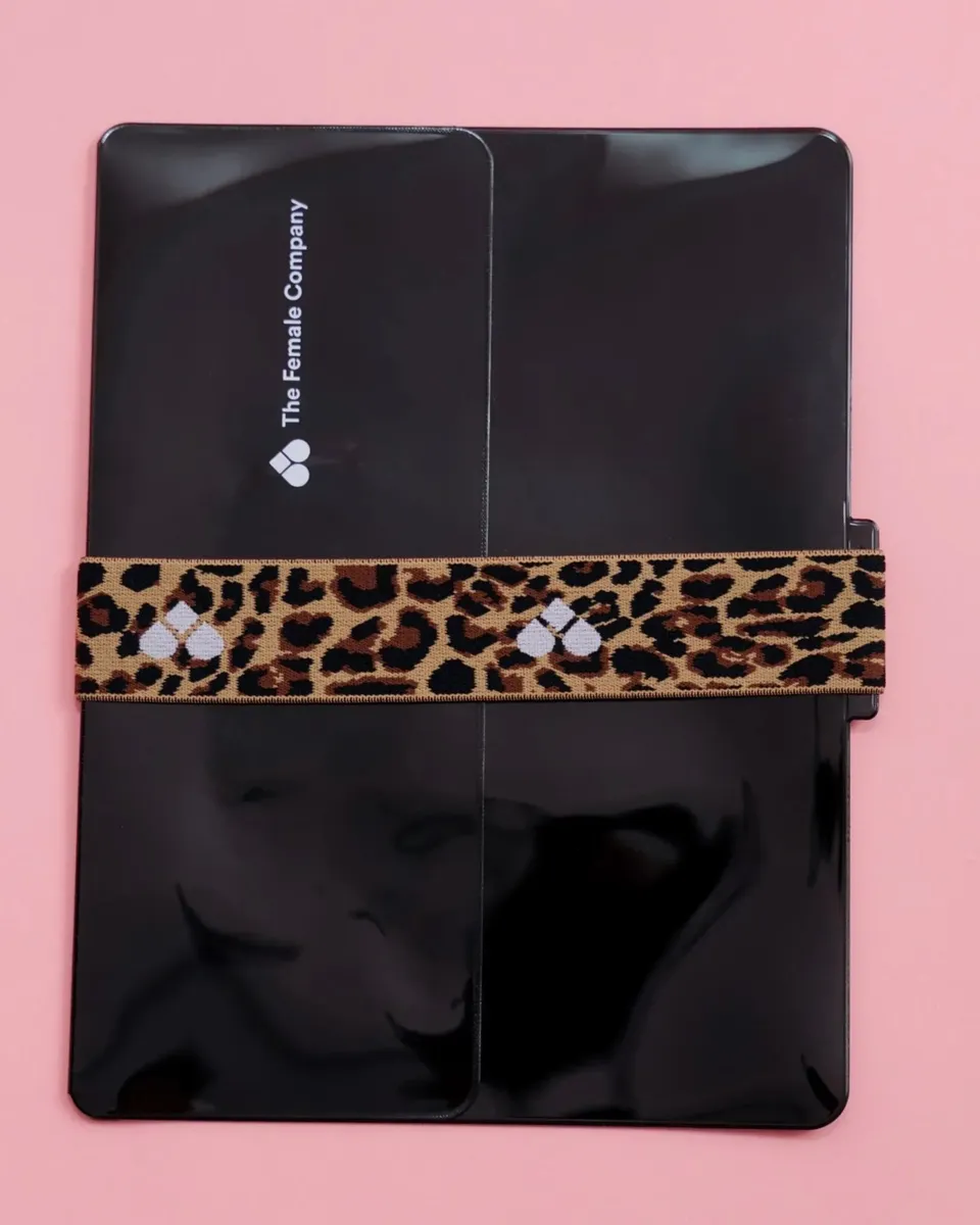 the-female-company-wetbag-black-leo-period-panty-tasche image 1