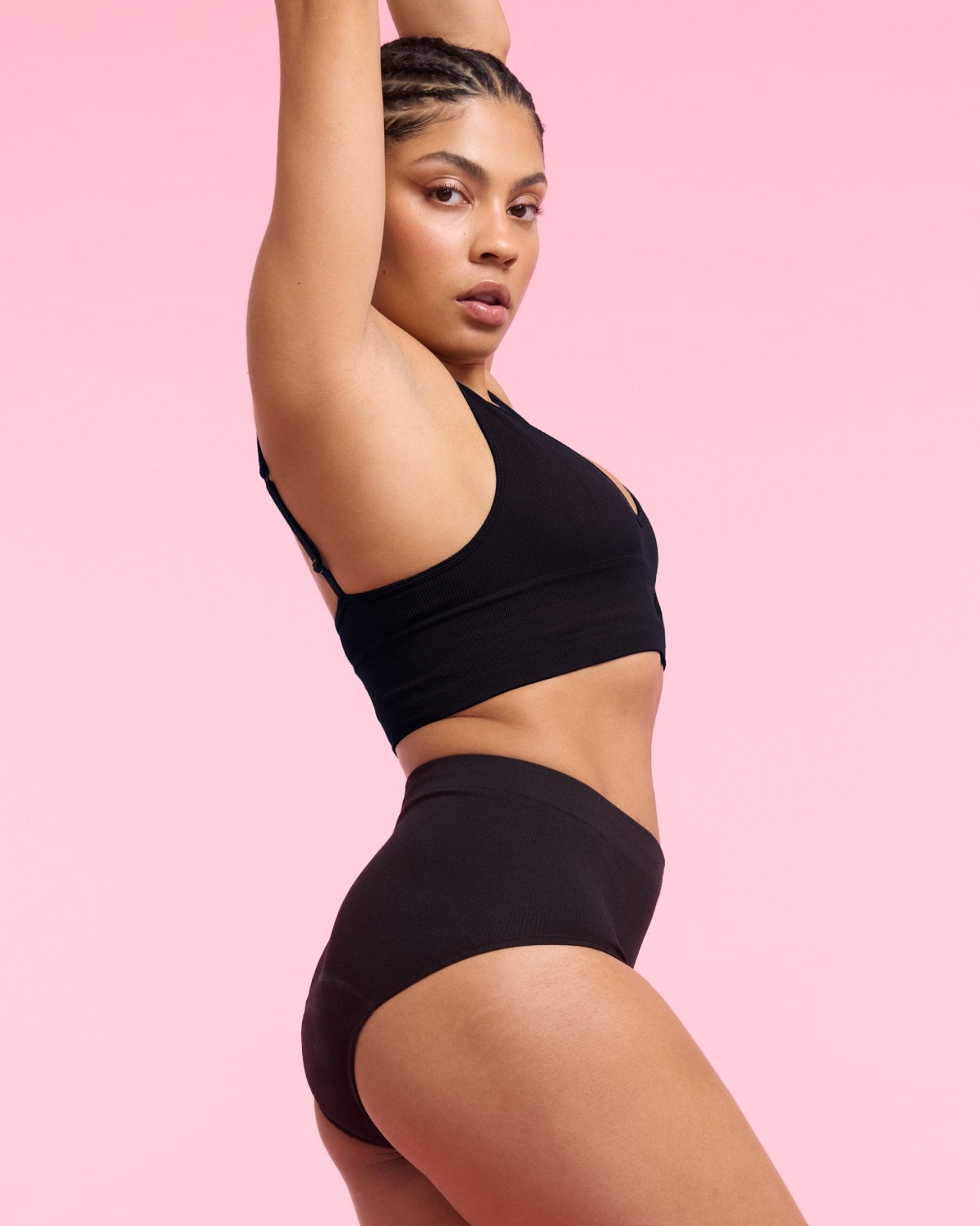 the-female-company-set-seamless-rib-bralette-high-waist-ultra-strong image 3
