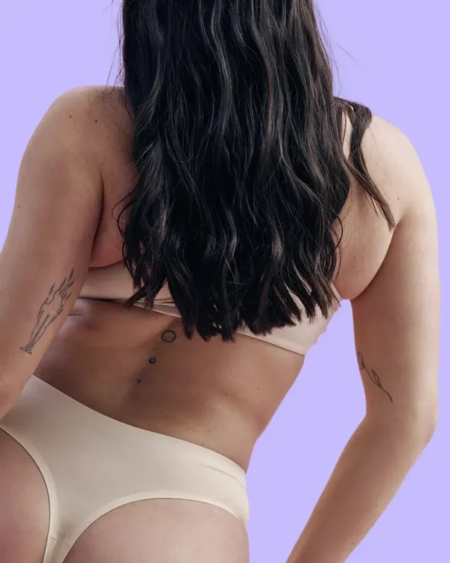 the-female-company-light-daysics-tanga-seamless-offwhite image 1