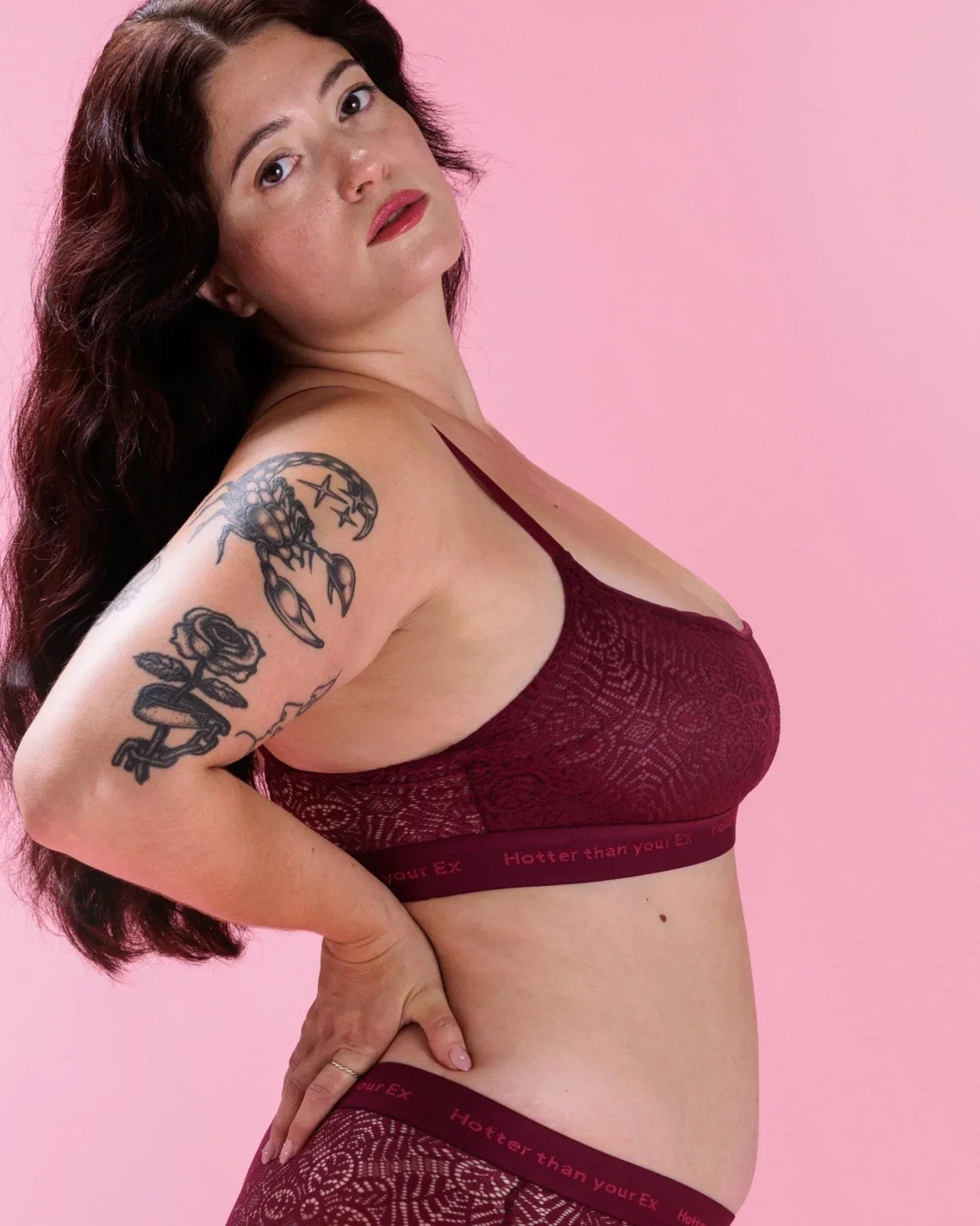 the-female-company-lace-bralette-magenta-purple-ohne-b-gel image 4