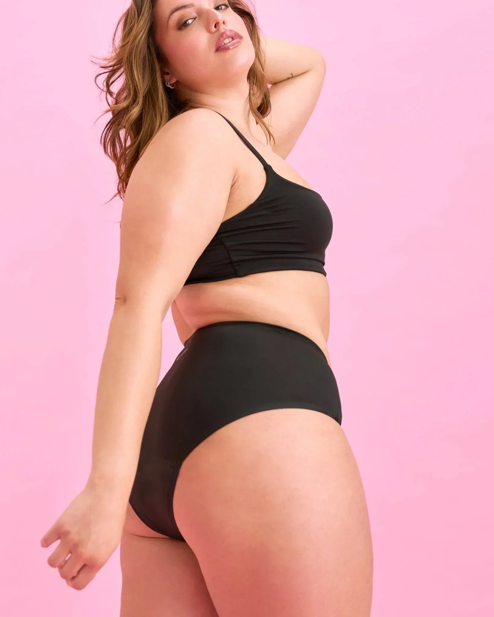 the-female-company-period-panty-extra-strong-hipster-seamless-black image 2