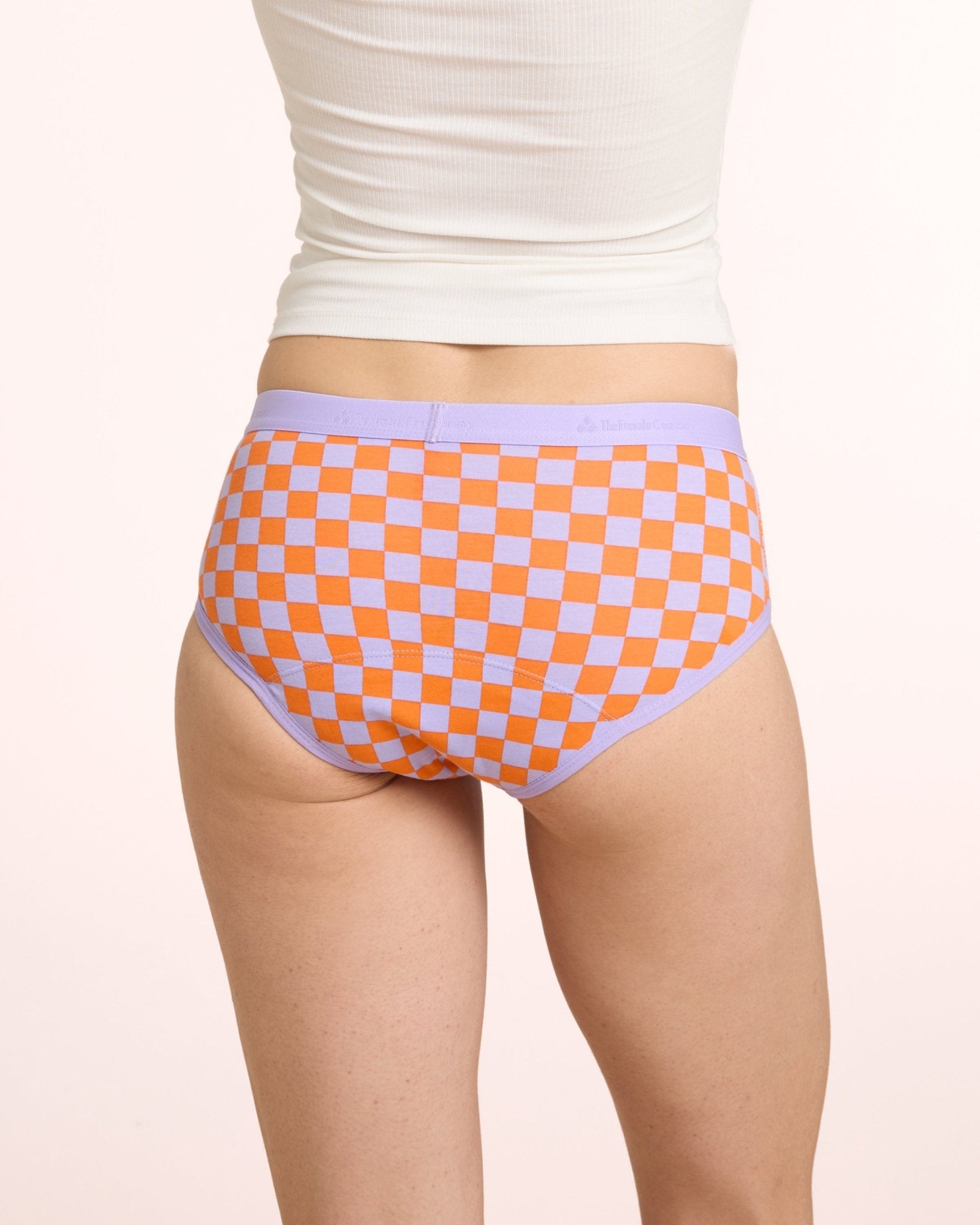 the-female-company-extra-strong-hipster-teens-periodenslip image 4