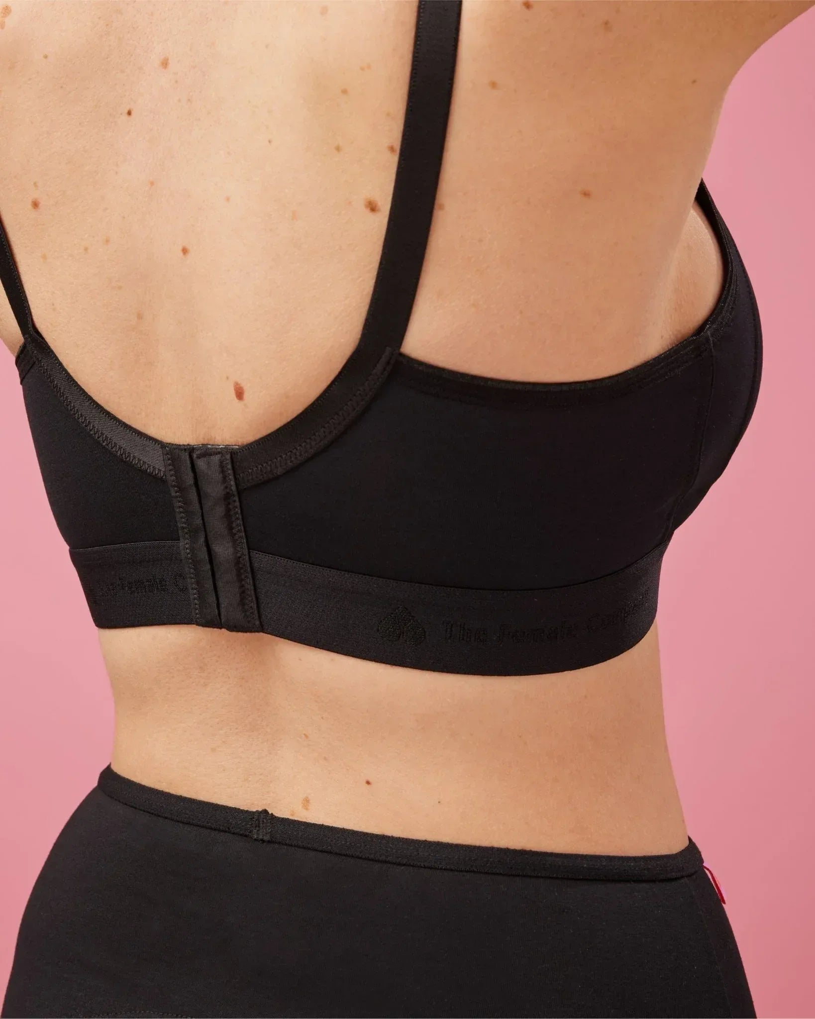 the-female-company-mammabra-still-bh-curve image 8