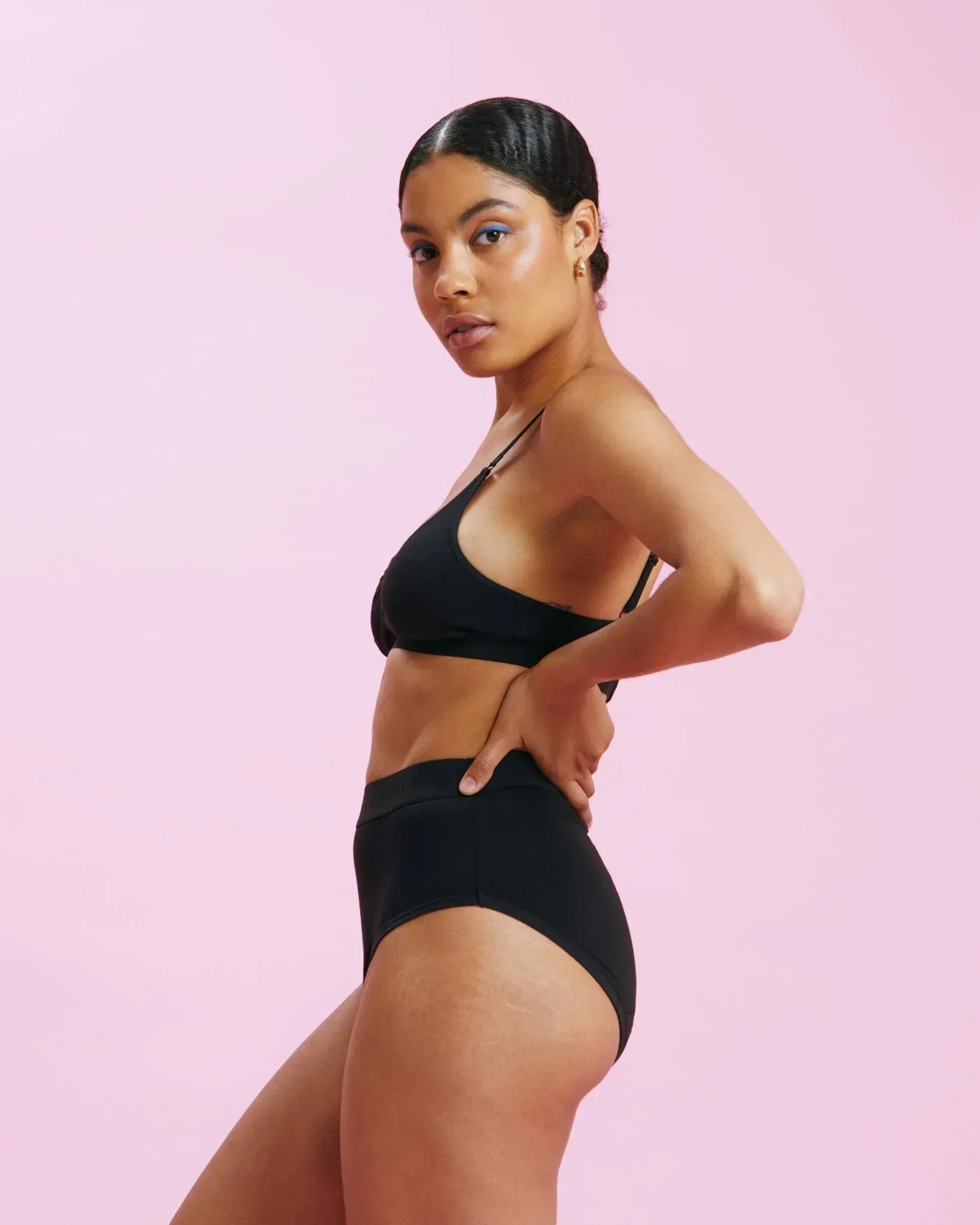 the-female-company-high-waist-1-0-seamless-period-panty-medium-schwarz image 6