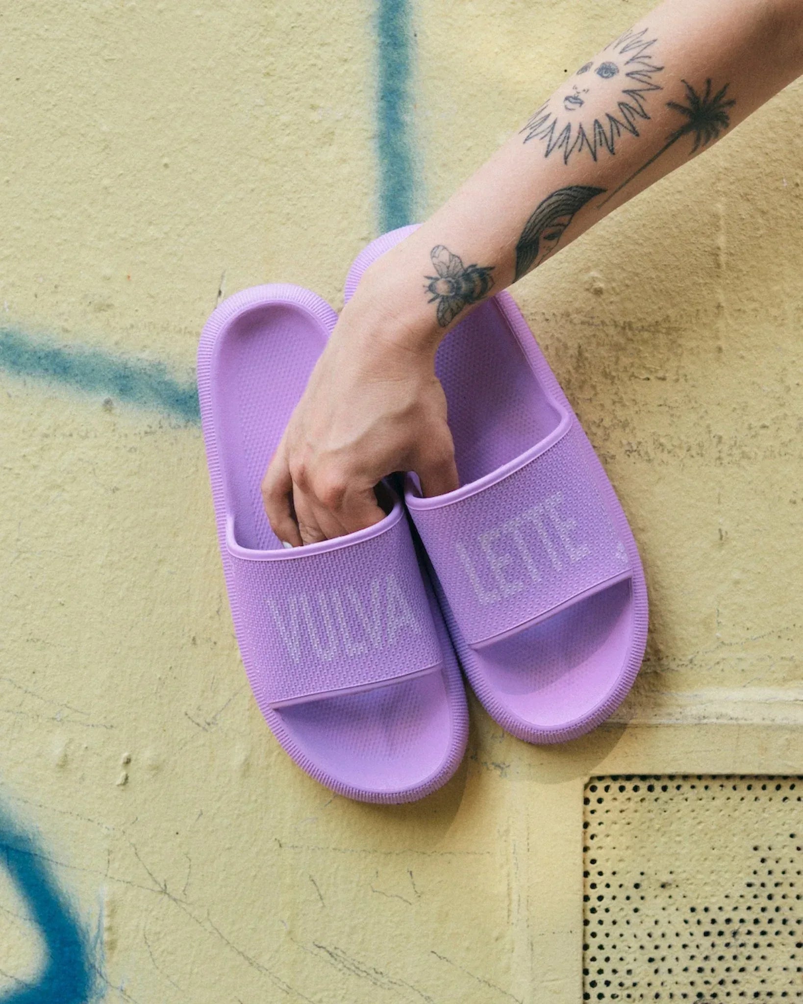 the-female-company-vulvaletten-on-clouds-slipper-limited-edition image 2