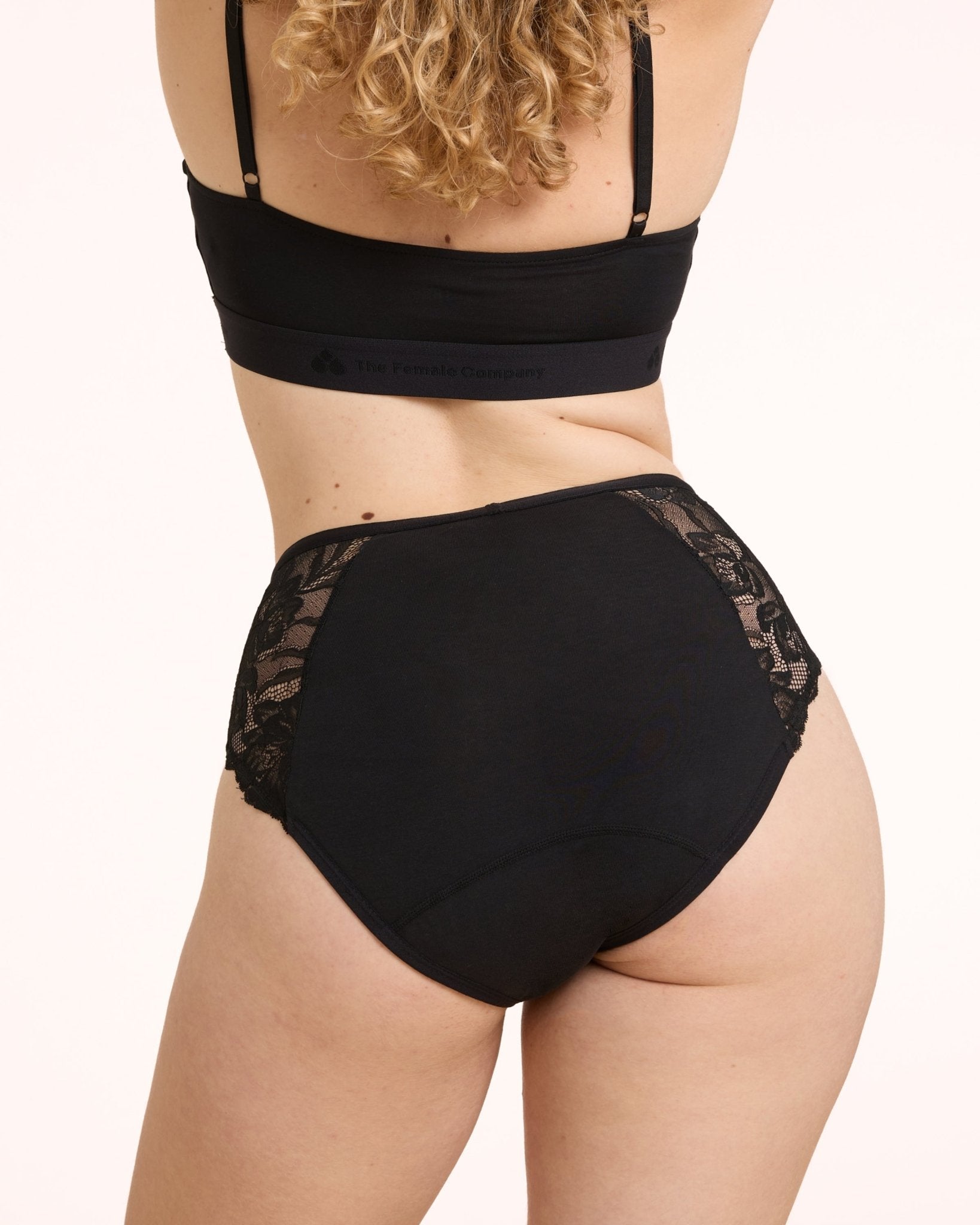 the-female-company-extra-strong-high-waist-cotton-lace-periodenslip image 4
