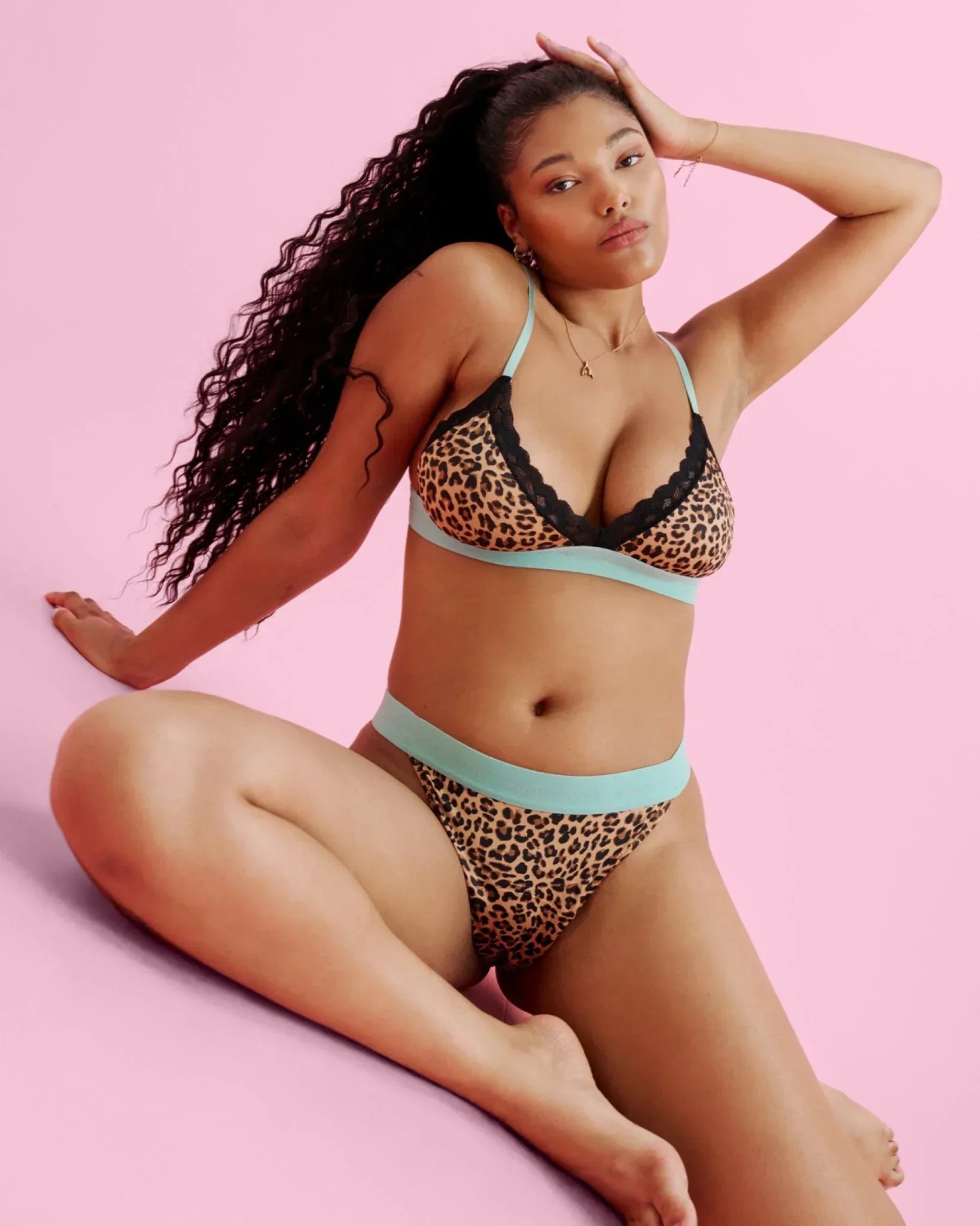 the-female-company-medium-tanga-lace-leo-lace-t-rkis-periodentanga image 2
