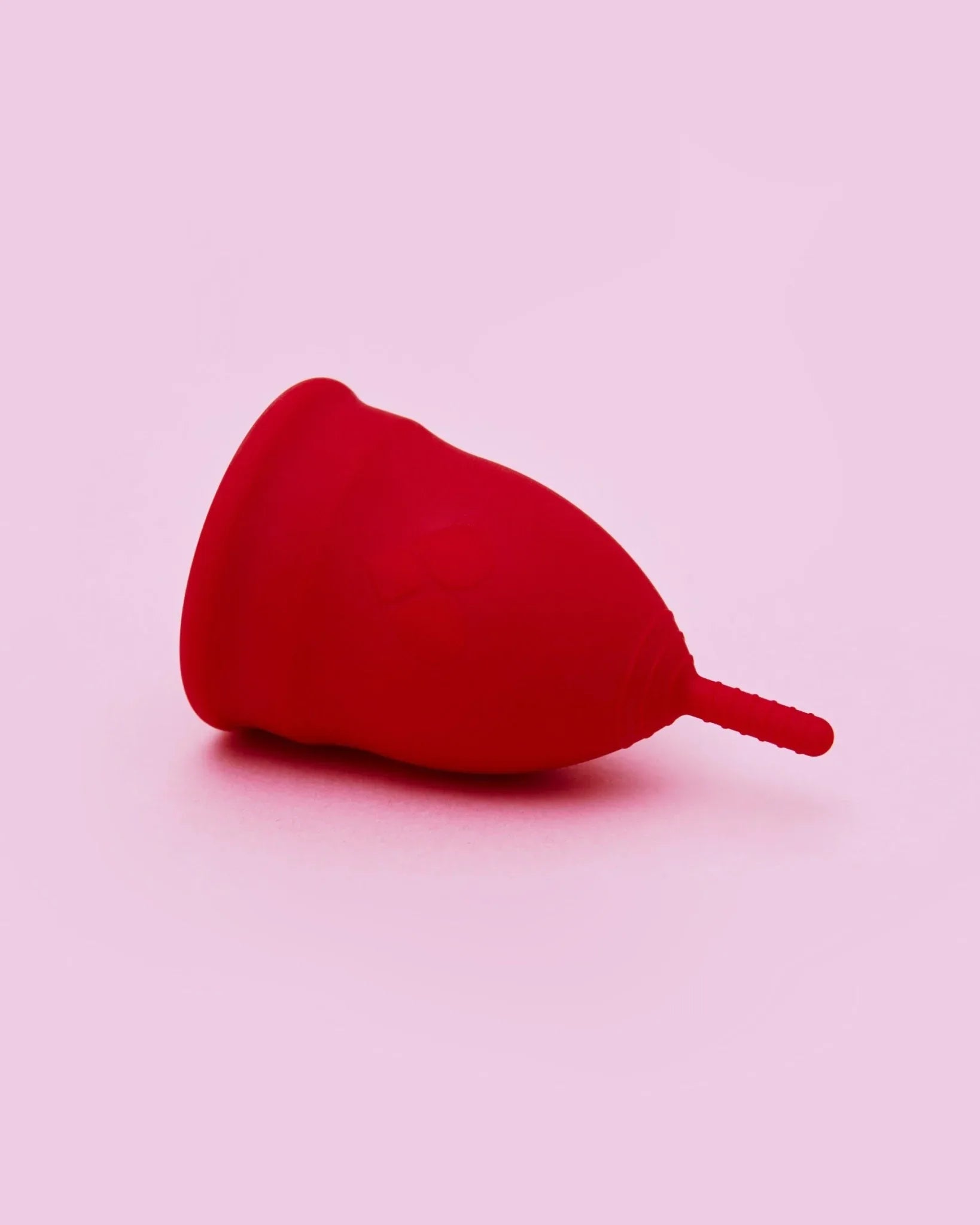 the-female-company-menstruationstasse-medizinisches-silikon image 2