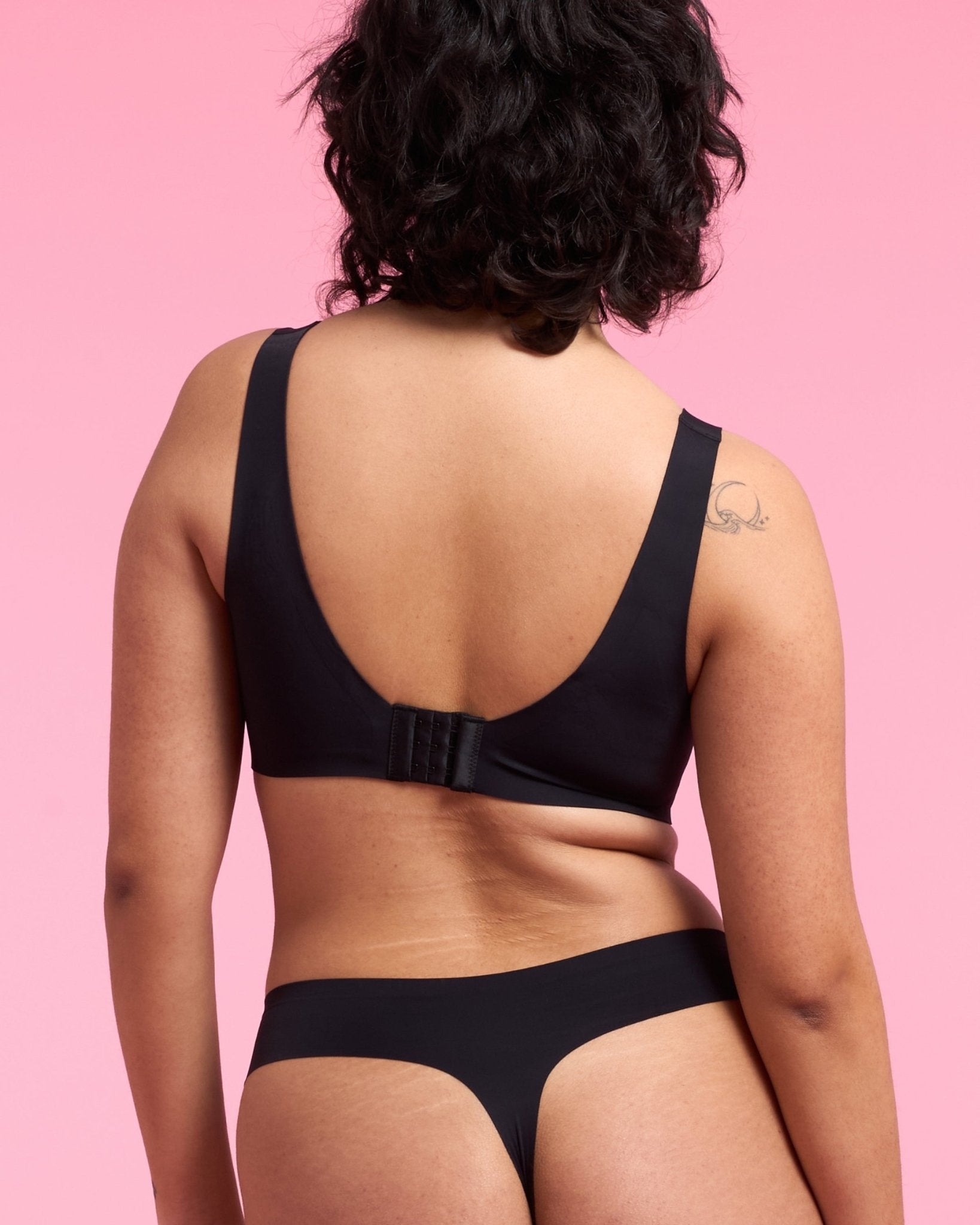 the-female-company-seamless-comfort-set-bralette-tanga image 2