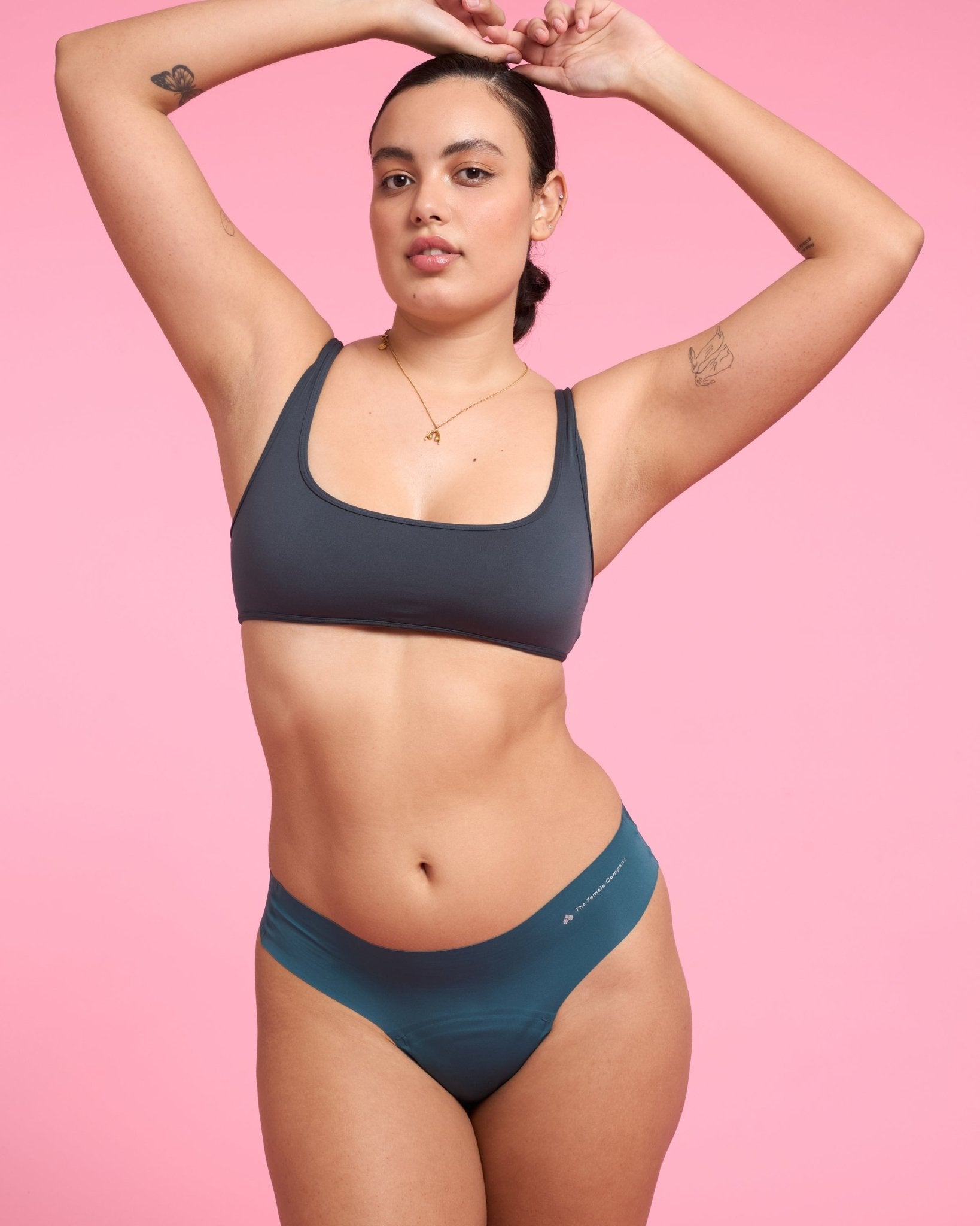 the-female-company-medium-tanga-seamless-advanced-schwarz-periodenslip image 2
