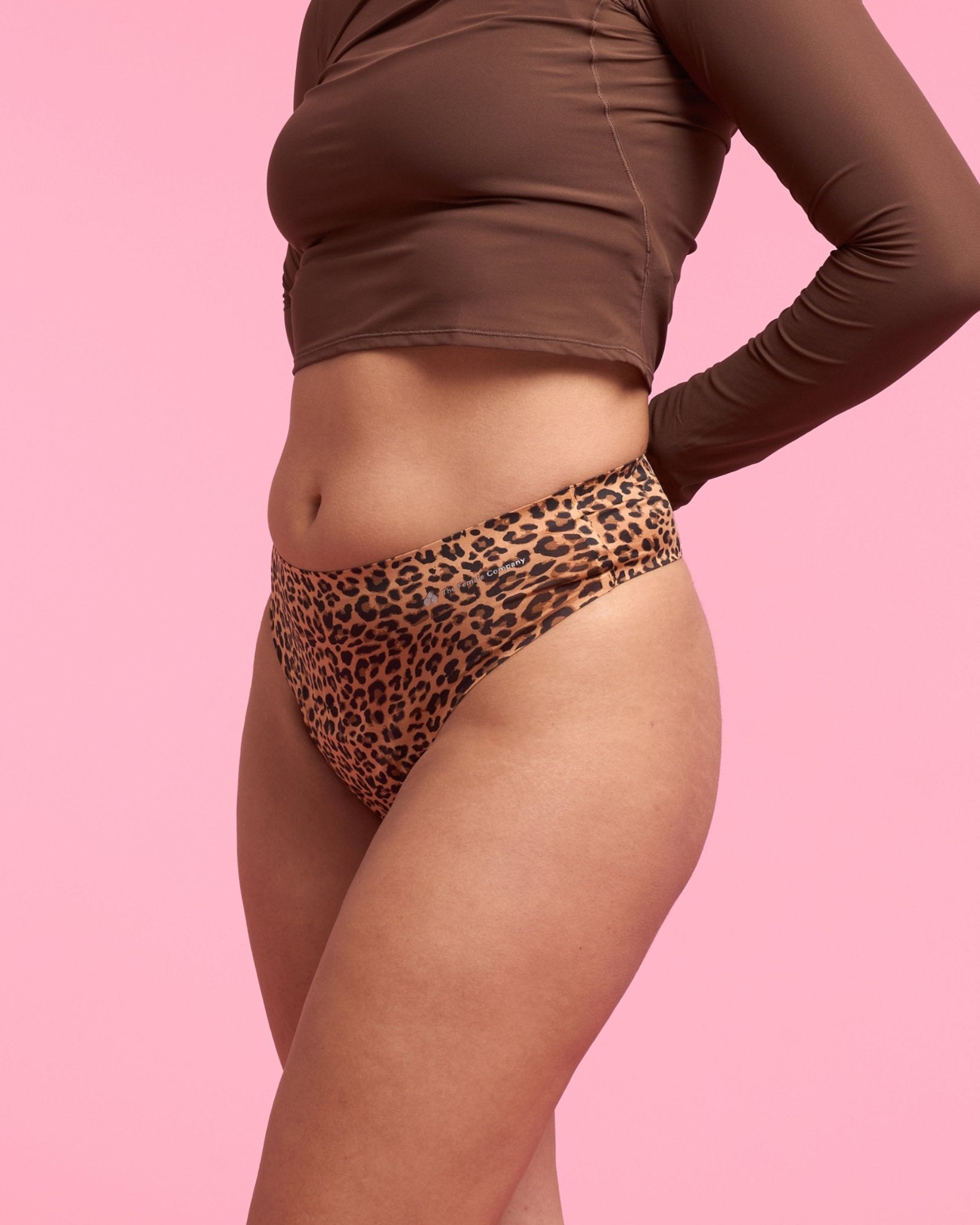 the-female-company-seamless-leo-perioden-tanga-medium image 7