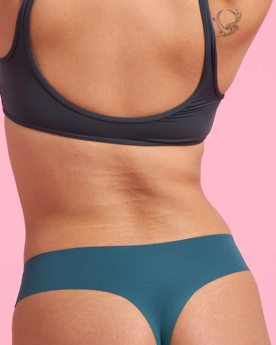 the-female-company-medium-tanga-seamless-advanced-schwarz-periodenslip image 1