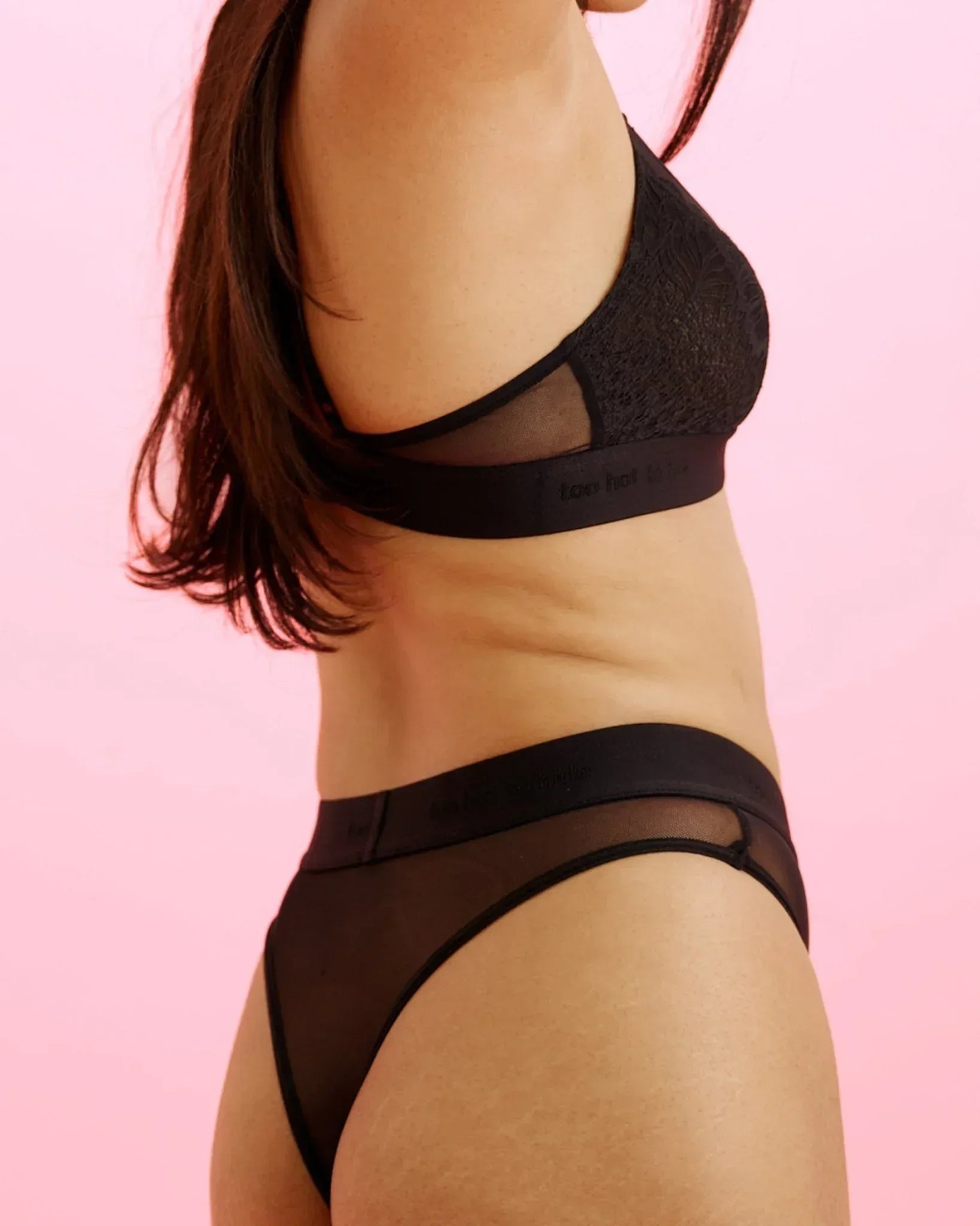 the-female-company-medium-tanga-lace-mesh-thong-schwarz-periodenthong image 5