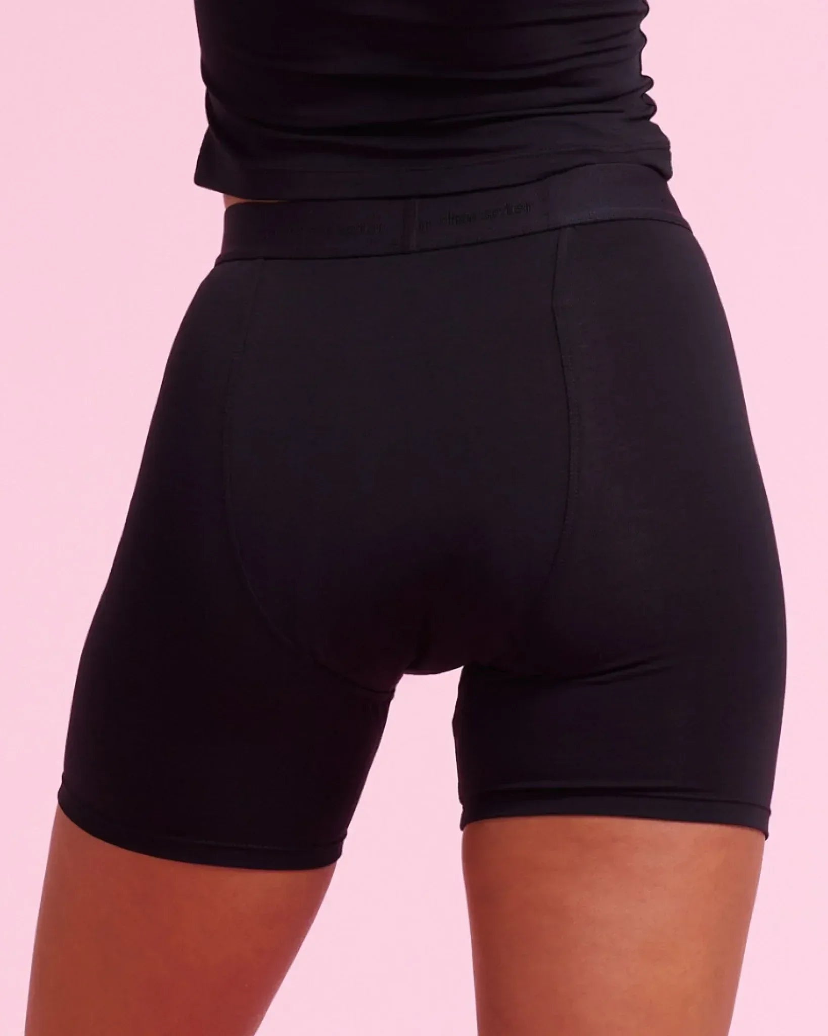 the-female-company-extra-strong-long-shorts-sleep-2-0-period-shorts image 6